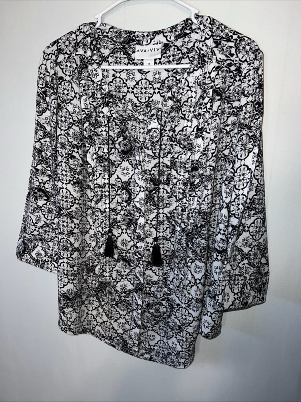 AVA & VIV Women 1X Geometric Print 3/4 Sleeve Button Down Blouse Pleated Tassels